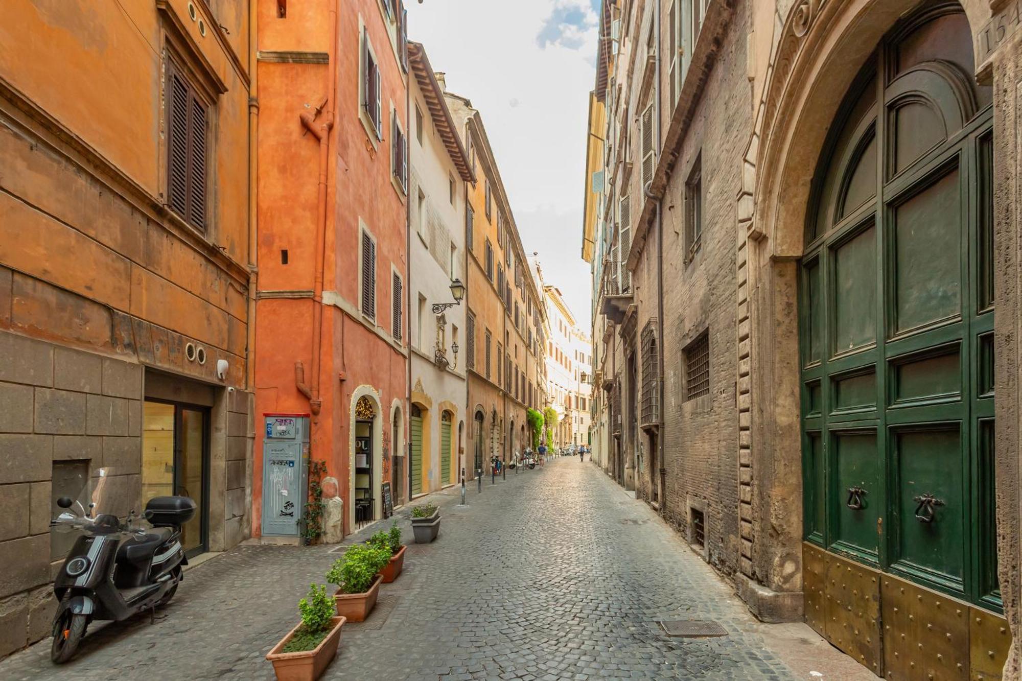 Old Monserrato In Campo De' Fiori Řím Exteriér fotografie